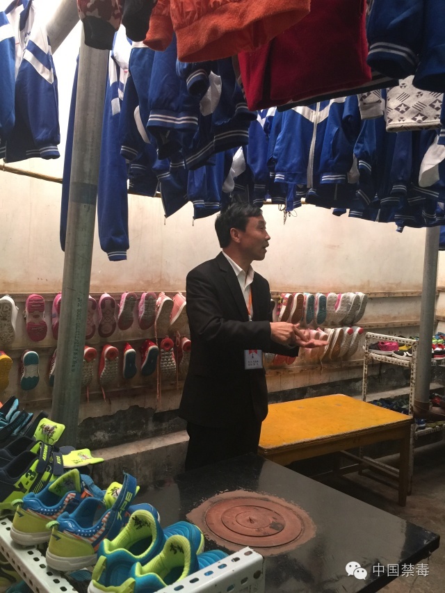 瀵掗棬鐣欏畧鍎跨鍦嗘ⅵ鍖楀ぇ,瀵掗棬鐣欏畧鍎跨琛ㄧ幇