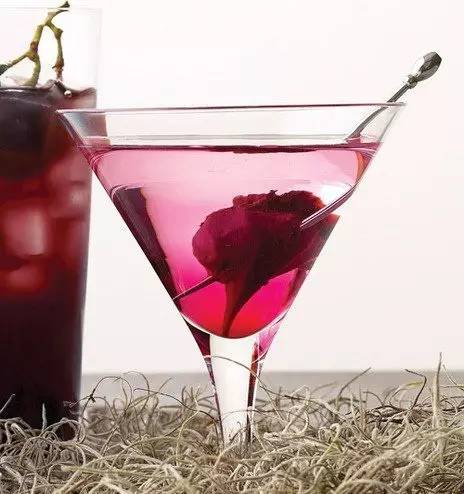 万圣节尖叫鸡尾酒,无酒精鸡尾酒万圣节