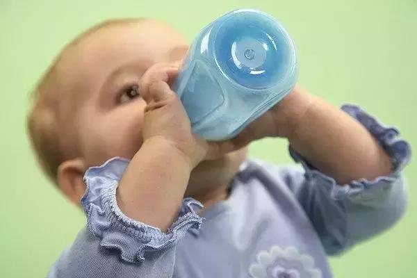 儿童饮水杯怎么选,宝宝饮水杯哪一款比较好