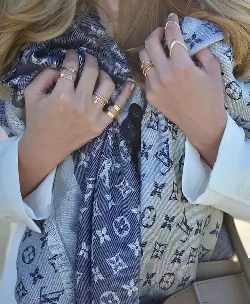 那些年一起织过的围巾,那些年我们一起戴过的白兰花