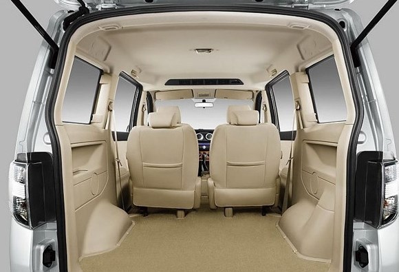 五菱宏光汽车挑战成功,五菱宏光和长安欧诺哪个更好