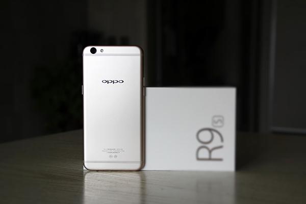 oppor9s用三年充电测试,oppor9实测充电5分钟