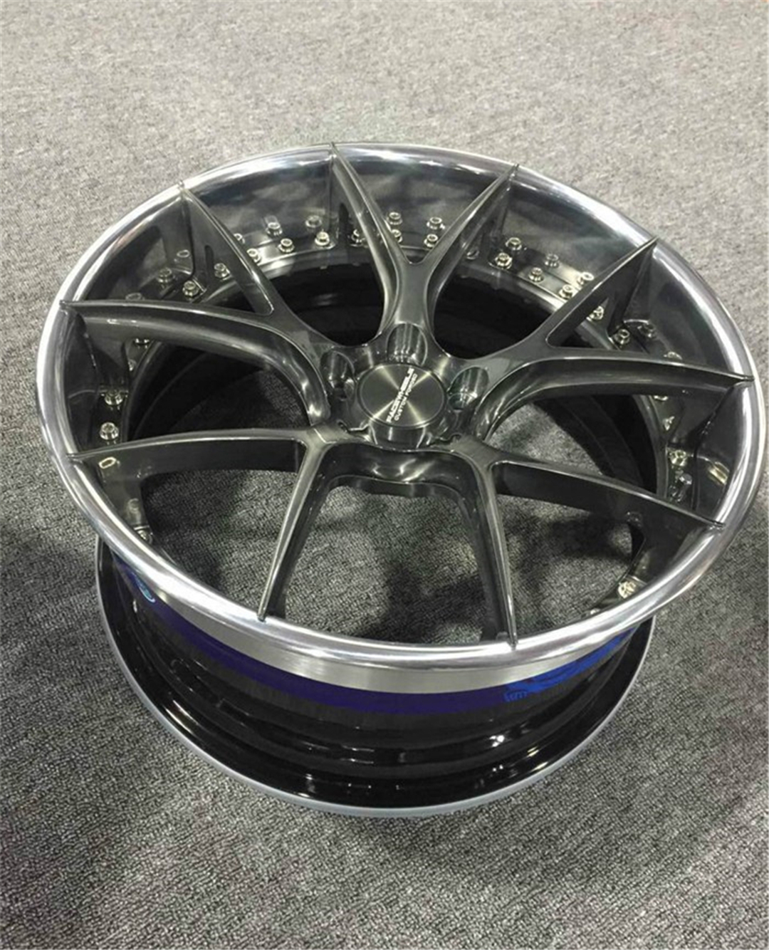 花50万改装,奥迪a6l和rs6的区别