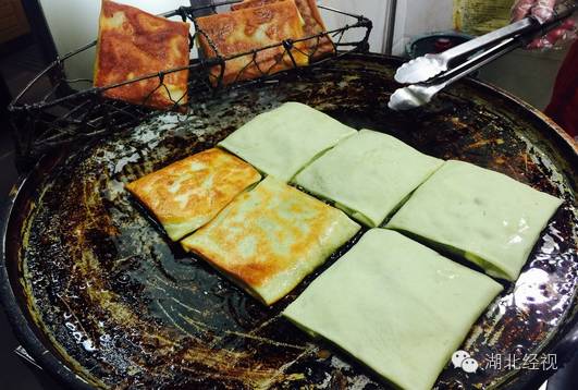 来武汉不可错过的一条街,武汉晚上逛的步行街夜市