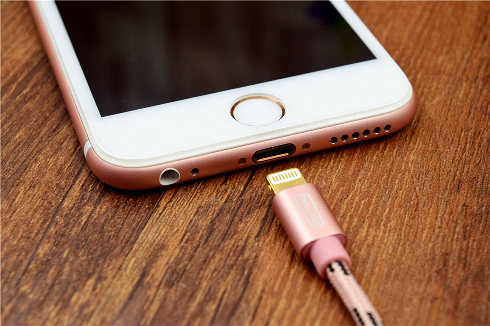 图拉斯磁吸充电宝iphone13实测,图拉斯充电120w快充线