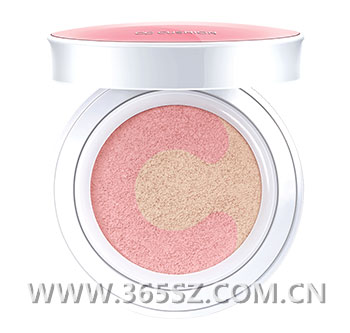 这些底妆可以让你的妆容更上档次,精致妆容的底妆正确步骤