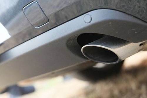 国六车排气管堵塞什么症状,排气管尾段堵塞有什么症状
