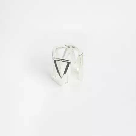 耳饰无耳洞适合小耳朵的,耳饰不需要耳洞的怎么戴