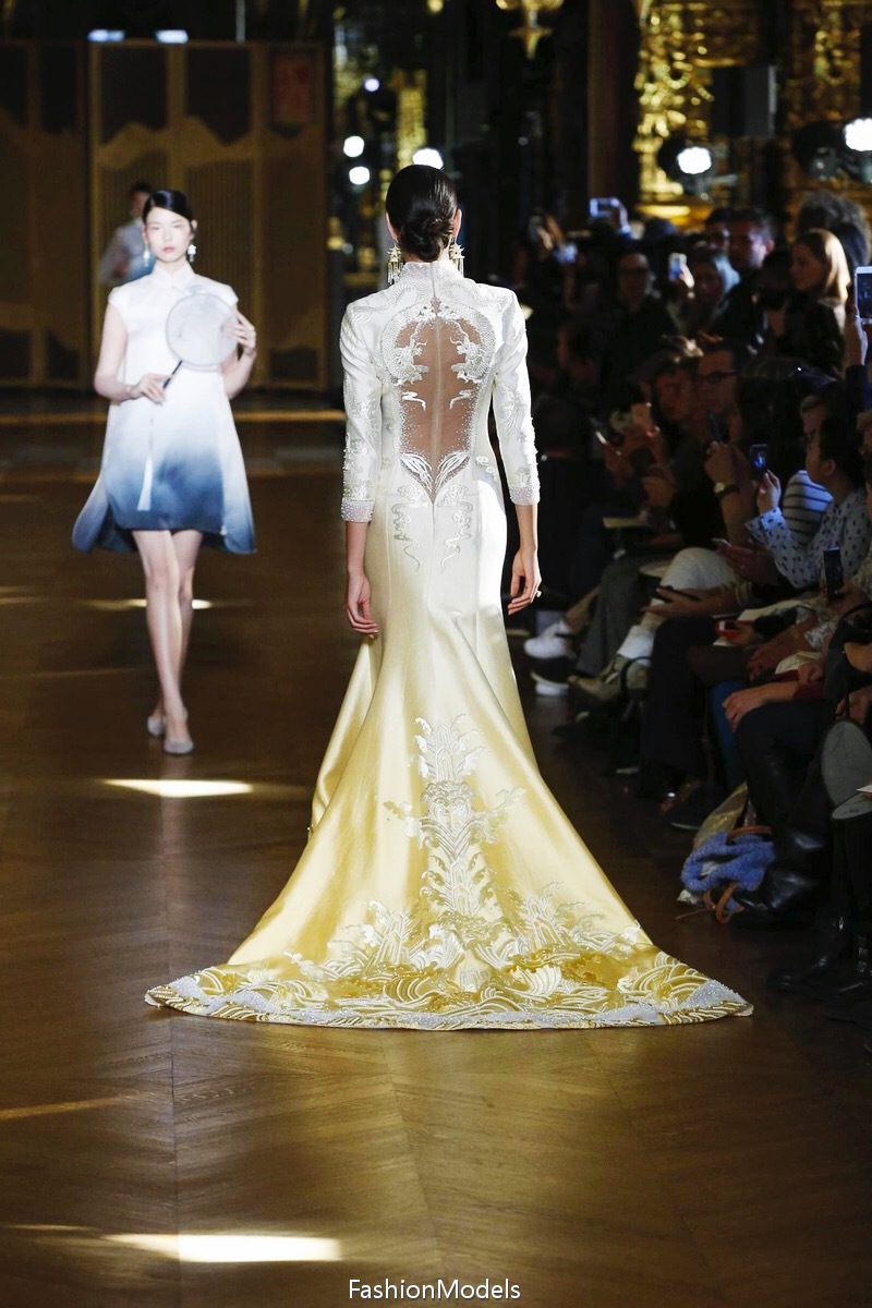 中国风在时装周大红大紫，为何国内反响平平