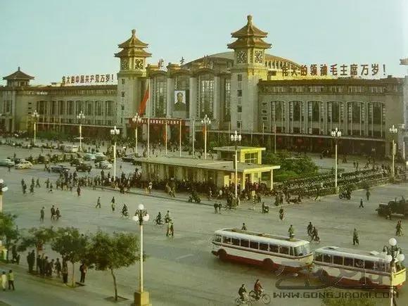 北京老司机开的碉堡公交线，坐过一条你就老了！