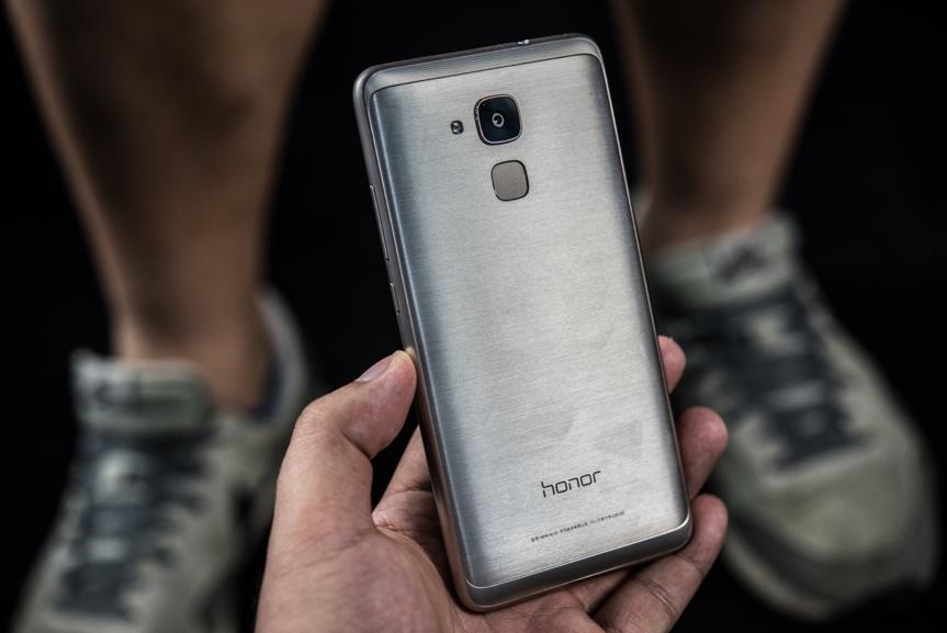 高品质助力5C，遭花样虐待后竟全身而退