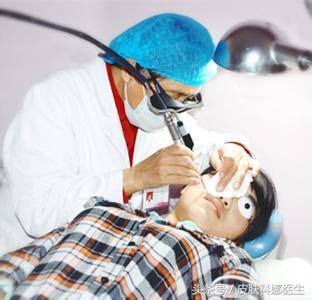 脸上痦子点了会留疤痕吗,脸上哪的痦子不能点