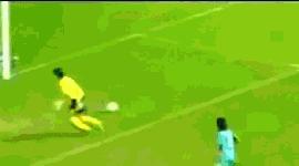 世界足坛的超级爆笑集锦、C罗爆笑上榜、上一秒到底发生了什么