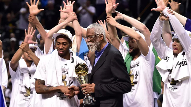 老流氓又悄悄四连胜！本季马刺三大问题阿德仍不幸福？