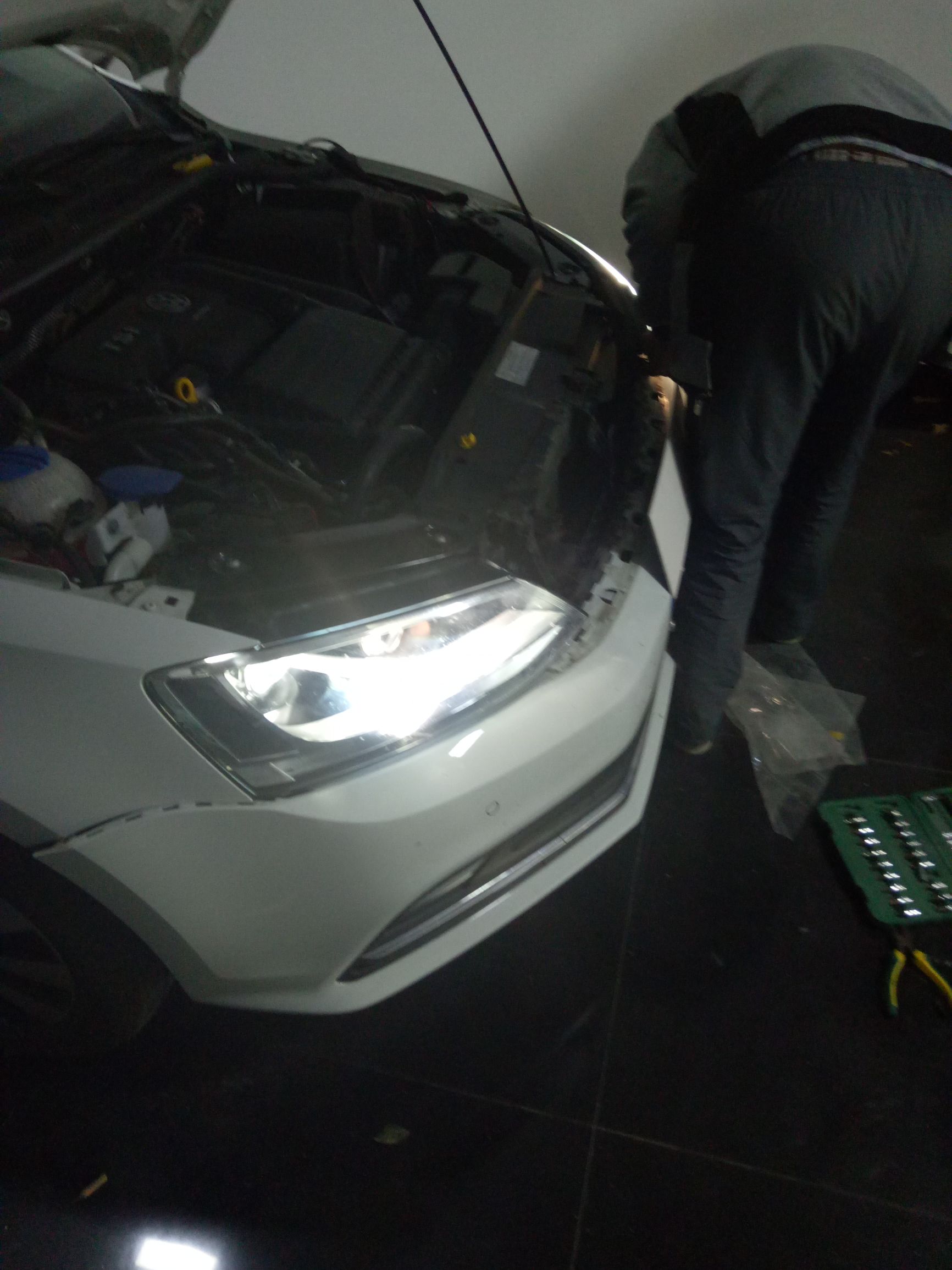 速腾改灯是氙气灯好还是led好,2018款速腾车灯升级案例