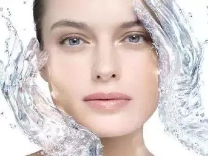 日本马油手足防裂滋润霜,日本防干裂马油