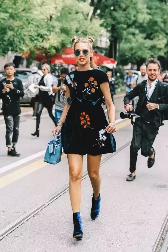 生命是一袭华丽的袍子,生命就是一袭华丽的袍子