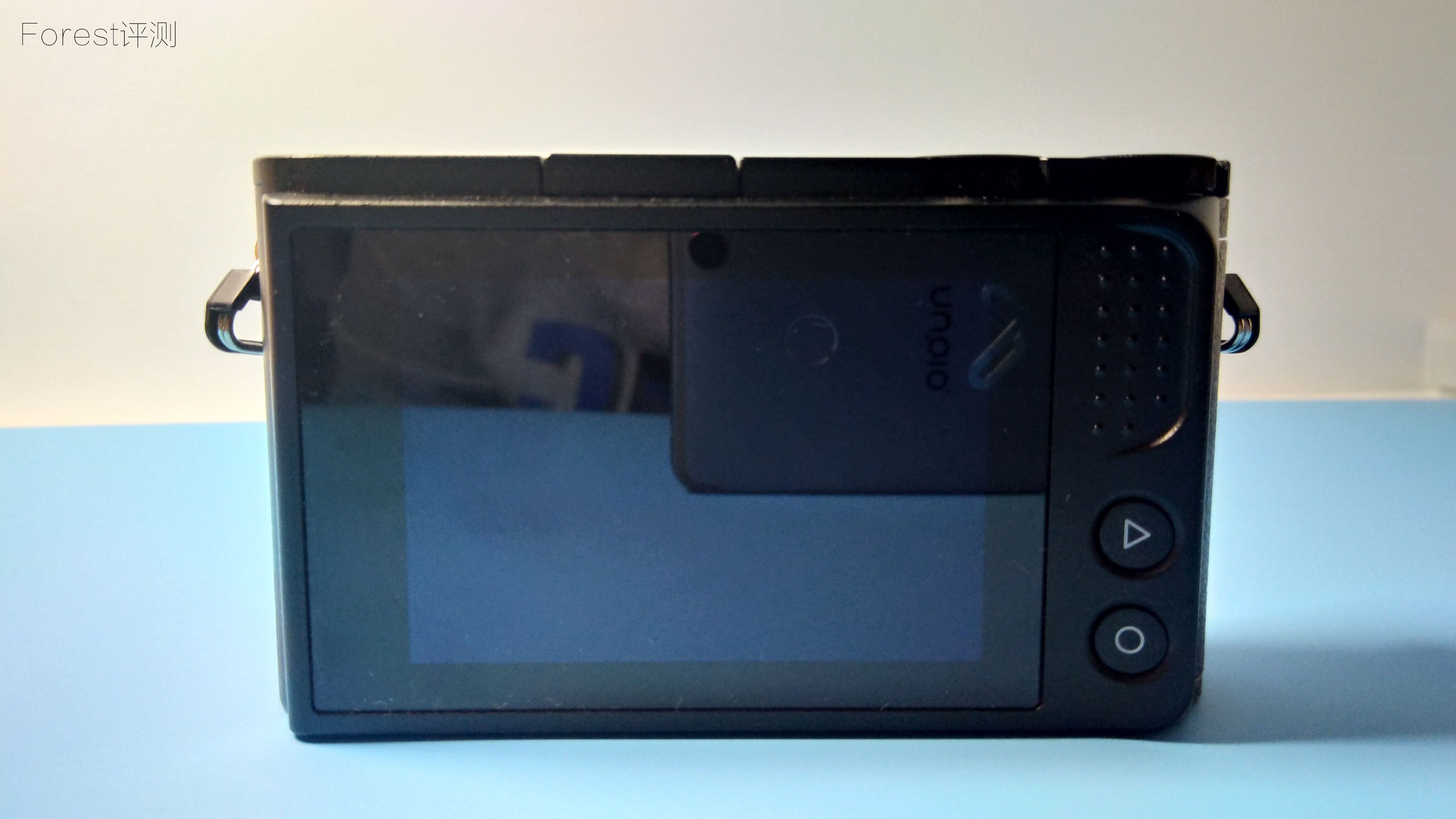 4k运动相机和小蚁微单哪个好,小蚁微单12-40镜头一般是拍什么