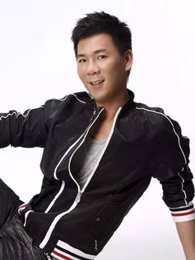 新加坡女孩在中国火速蹿红，背景大起底（星二代+干爹）