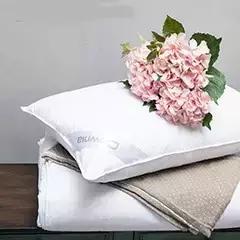 什么牌子的乳胶枕头睡觉舒服,两个枕头怎么放睡觉舒服