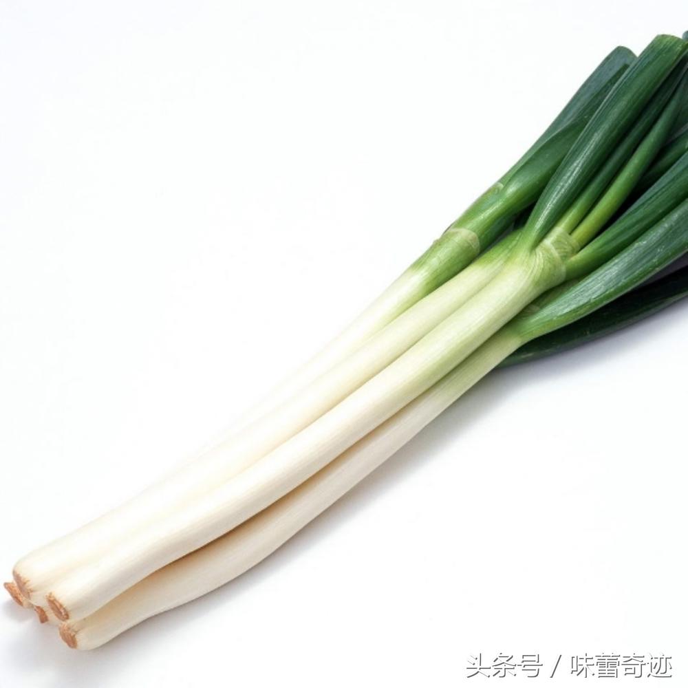 大厨清蒸金鲳鱼的经典做法,清蒸金鲳鱼家常做法第一美食