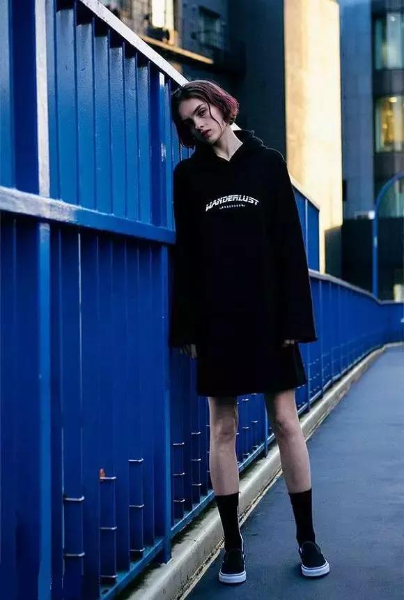 oversize卫衣怎么穿出正式感,oversize卫衣穿啥裤子