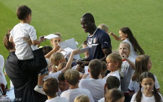 足坛的奇闻事件,足坛有趣事件