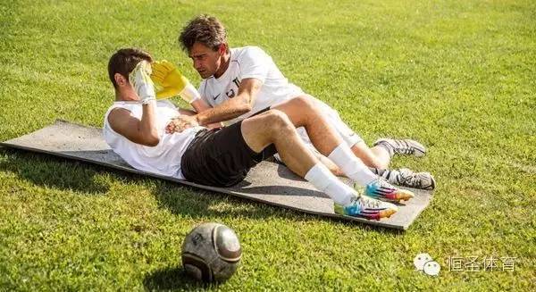 足球教练应具备的素质,优秀足球教练必须要懂的8个智慧