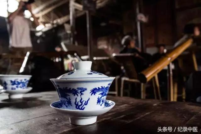 卢火神卢崇汉什么关系,火神派中医卢崇汉抖音号