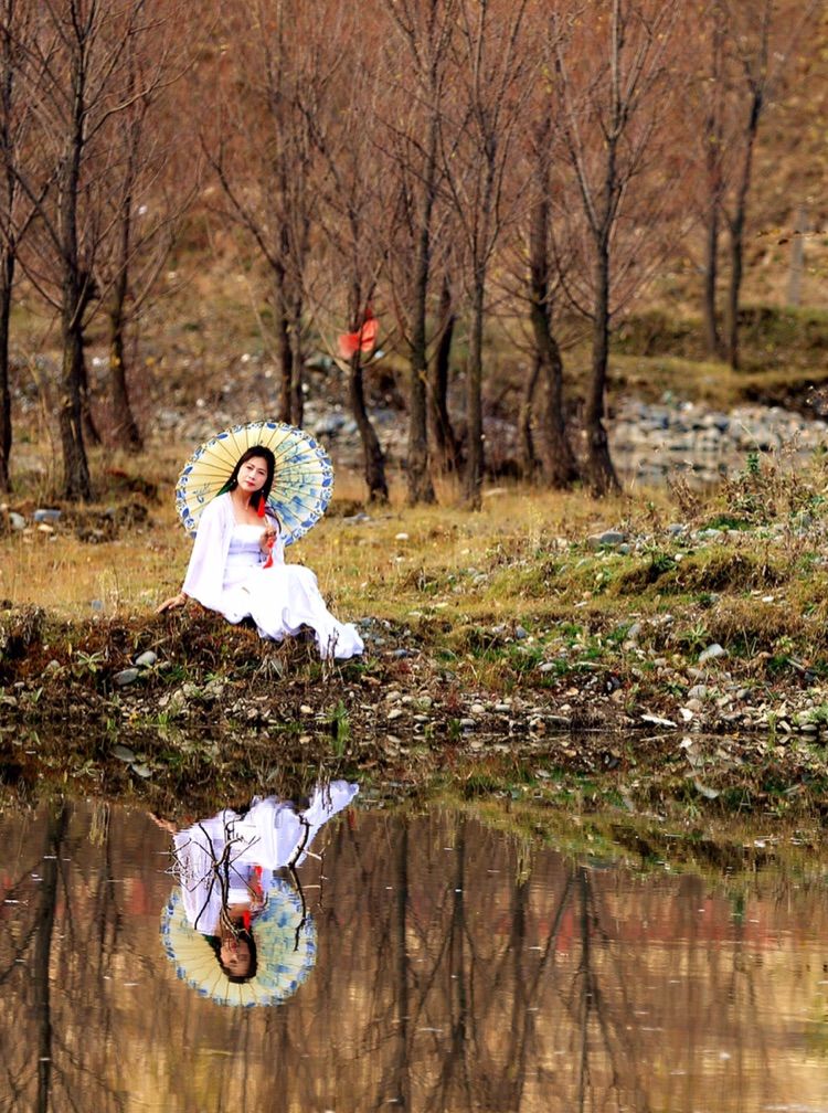 我在秋天等你是什么歌,我在秋天等你美到心碎散文