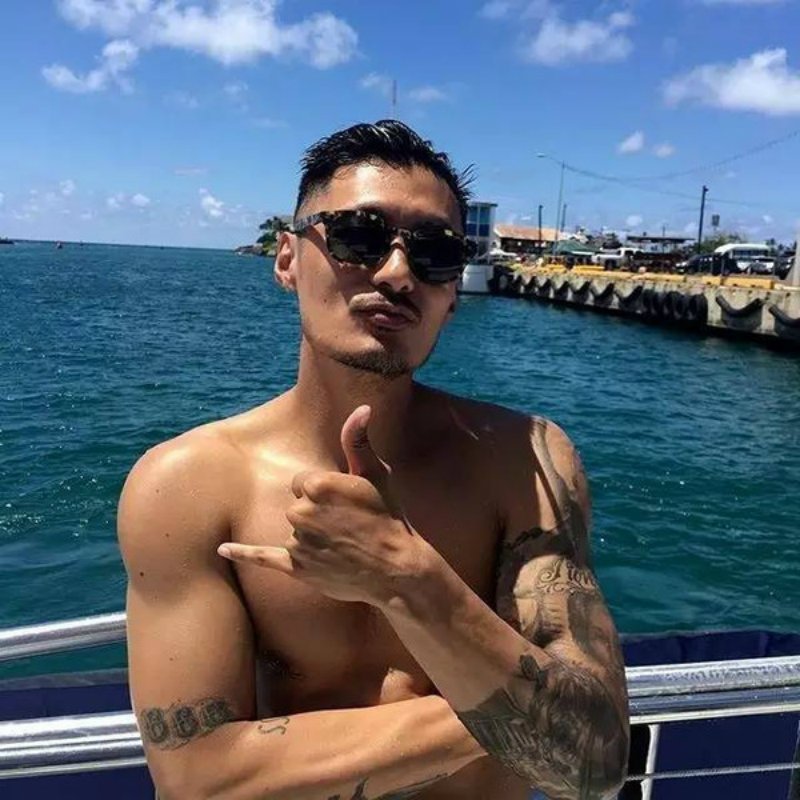 不要只会盲从！跟上余文乐的品味前，先花「5」分钟了解他吧！