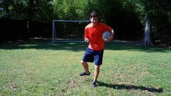 足球贴皮技巧,足球教学射门贴地