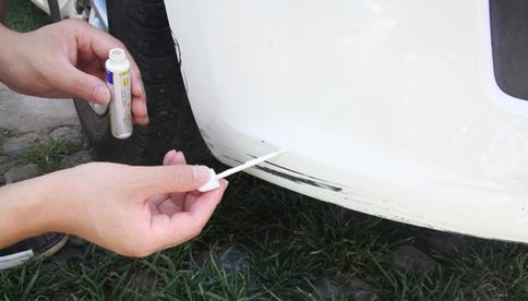 汽车小划痕怎么修复用牙膏可以吗,汽车大灯外壳轻微划痕怎么修复