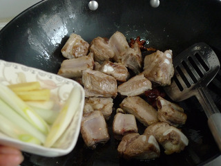 无锡酱排骨介绍,无锡酱排骨面