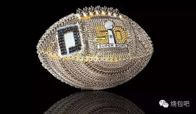 唯物|情人节倒计时,去看50个潮牌出的超级碗纪念球,独一无二
