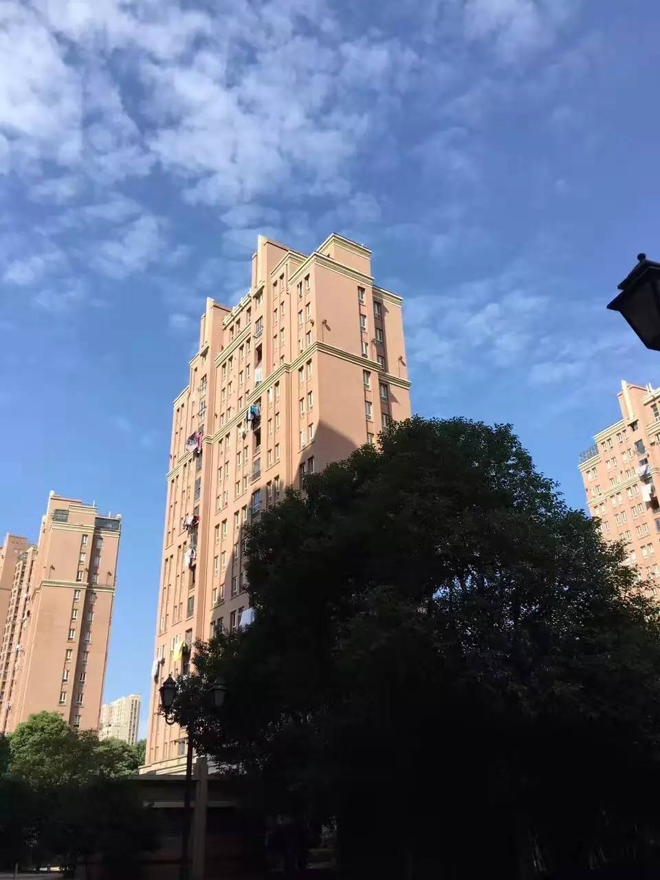 沈阳冷空气蓝天白云,冷空气来袭空气更清新天气变寒冷