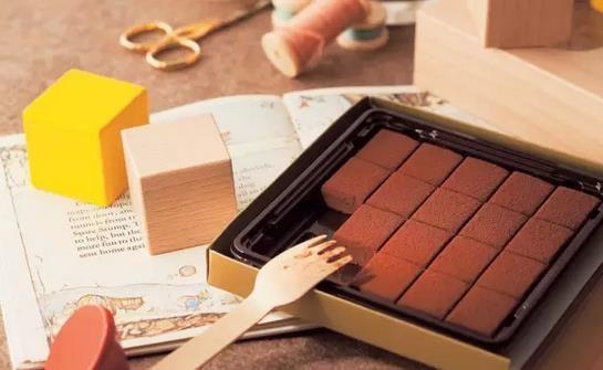 不出国门就能享受进口好商品,不出国门也能观赏到异国风情建筑