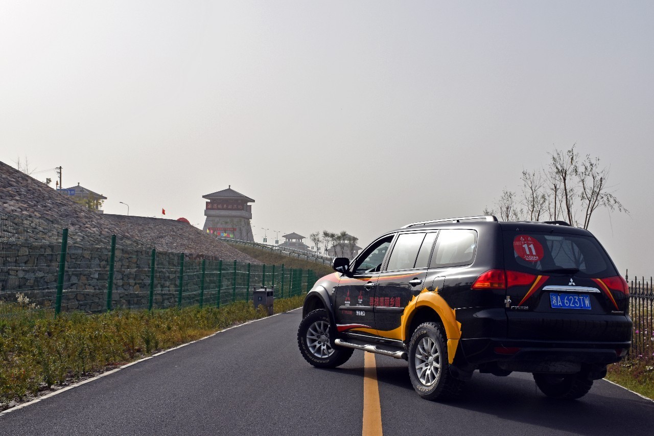 三菱帕杰罗劲畅at35特别版,沉浸式体验帕杰罗劲畅尊贵