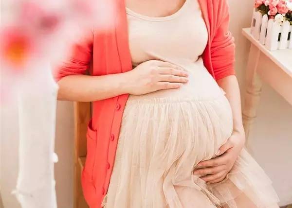 孕期一直肚子疼是怎么回事,孕期肚子疼但检查都是正常的