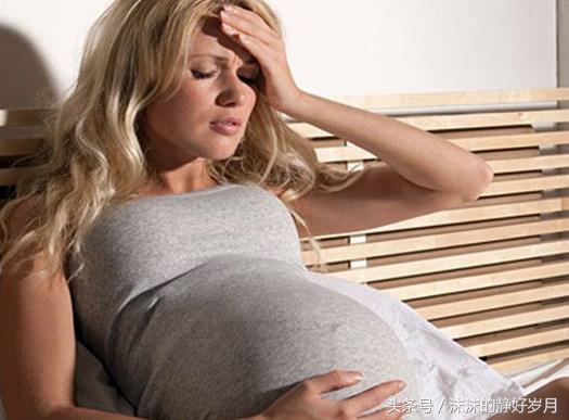 医生发现孕妇胎位不正马上移位,胎位不正孕妈有什么反应