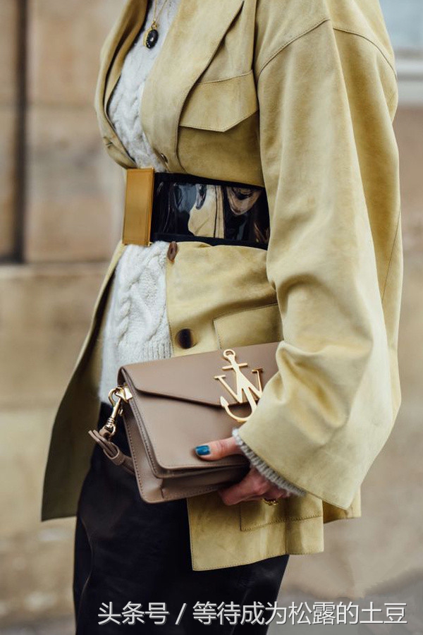 过生日怎么发朋友圈会爆赞,发朋友圈被赞爆了