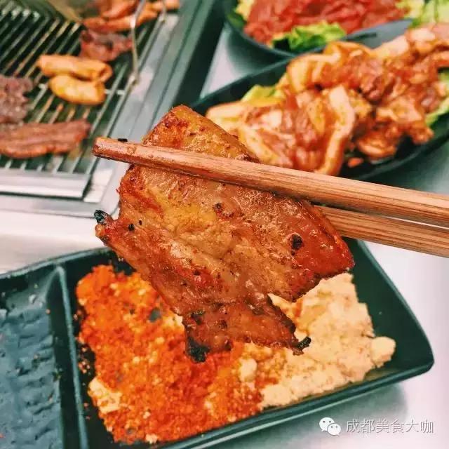 正宗西昌烧烤,喝酒吃肉看电影,关键人均才50~