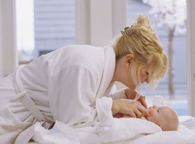 为什么孩子的湿疹总是治不好,家长请注意痱子和湿疹要区分