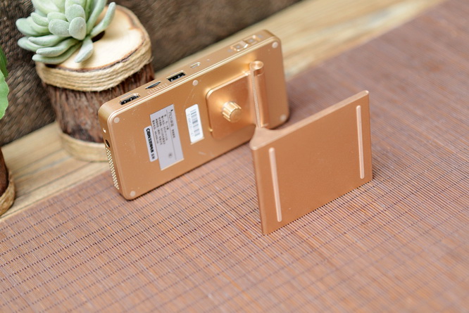 随身携带巨屏观影，神画小媚轻体验