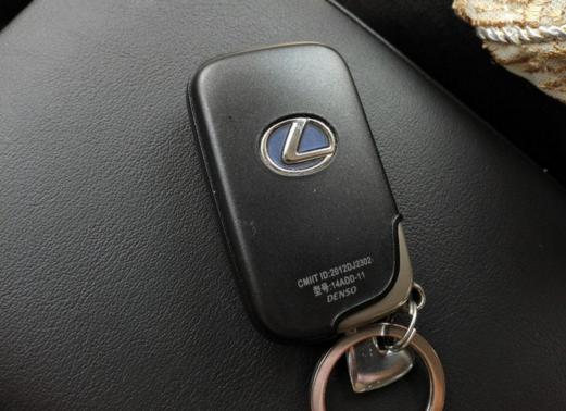 雷克萨斯ct混动油耗,油电混动雷克萨斯ct200h