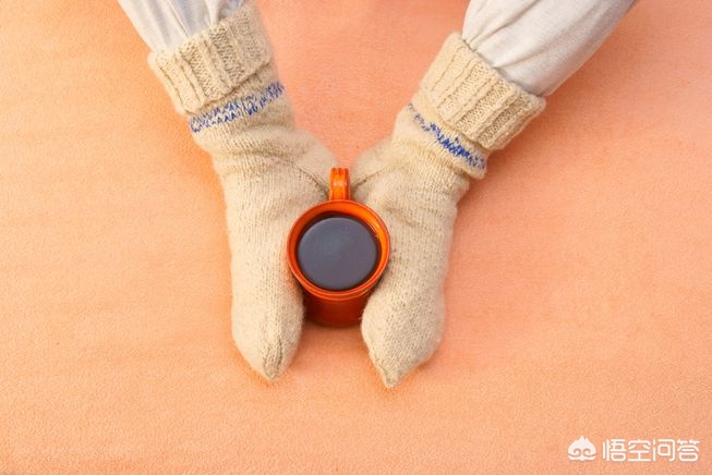 冬天手冷脚冷是体寒吗,冬天脚凉是什么原因怎么解决