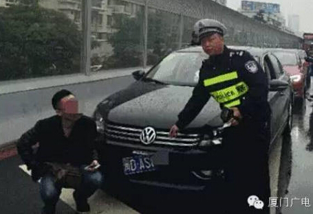 车主违章扣100分有什么后果,车主被罚200元违法吗