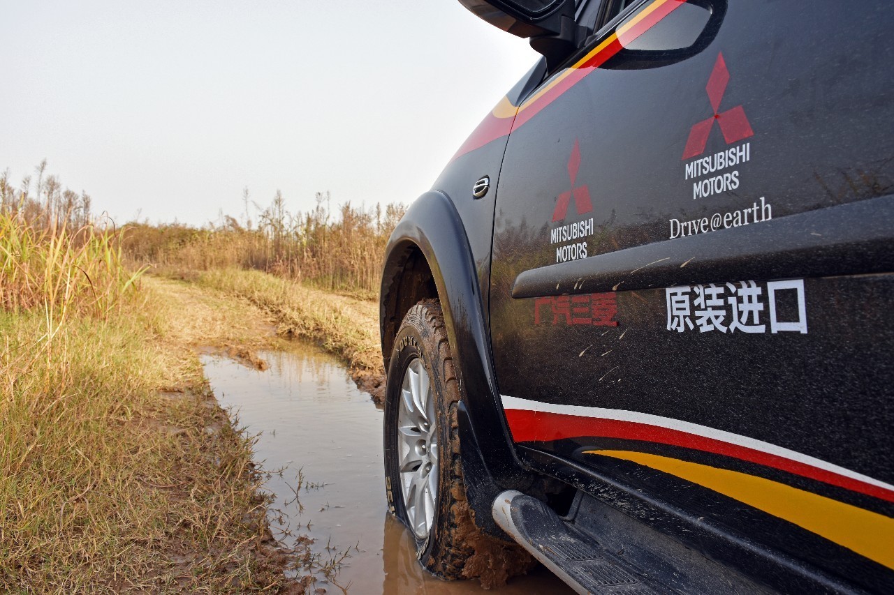 三菱帕杰罗劲畅at35特别版,沉浸式体验帕杰罗劲畅尊贵