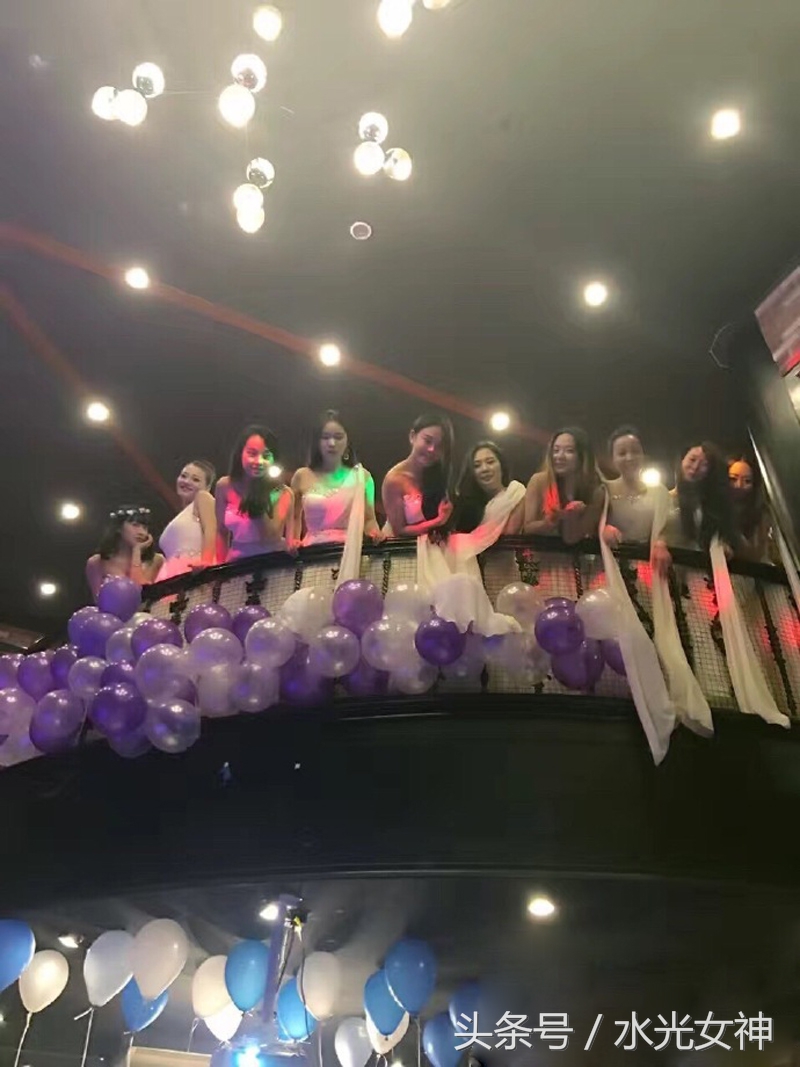 万万没想到霸道总裁,公司年会霸道总裁出场