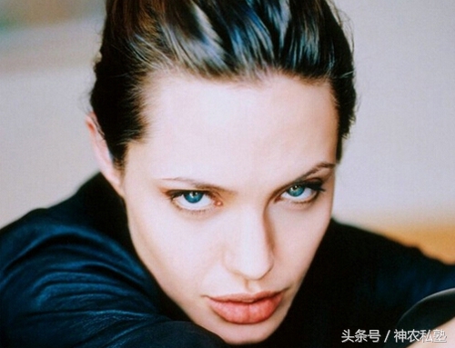 施主你有血光之灾,搞玄学的真的看得见印堂发黑的吗